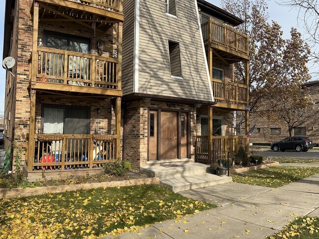 Building Photo - 6700 W 64th Pl