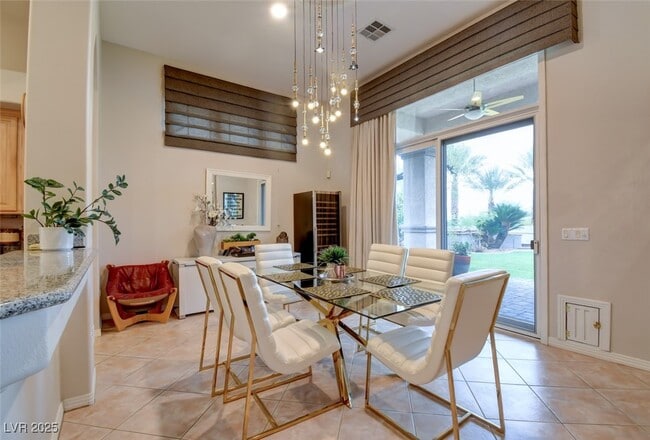 Building Photo - 304 Mesa Rim Ct