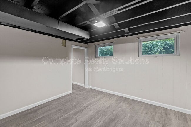Building Photo - 9551 Cantwell Dr