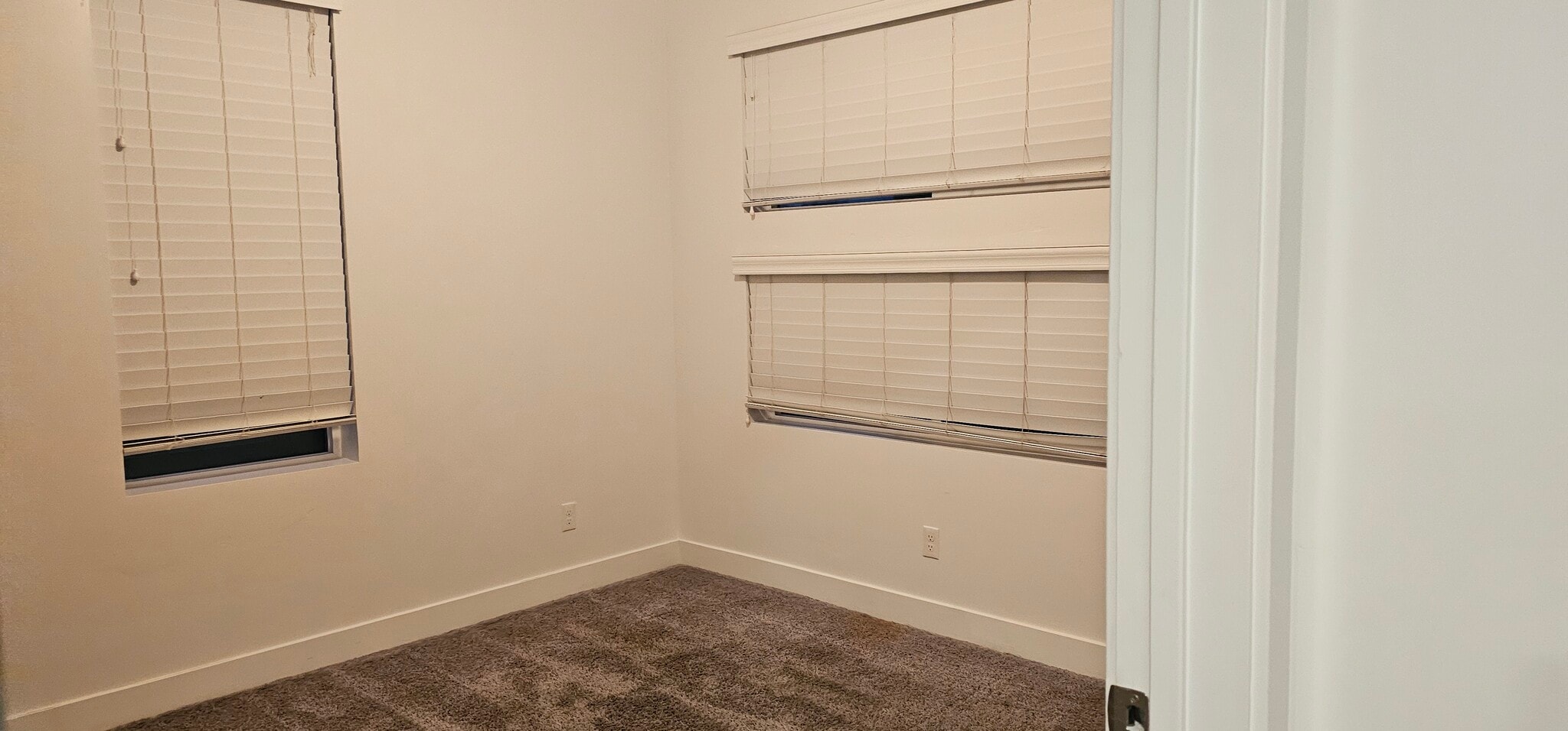 Building Photo - 875 S Depot St