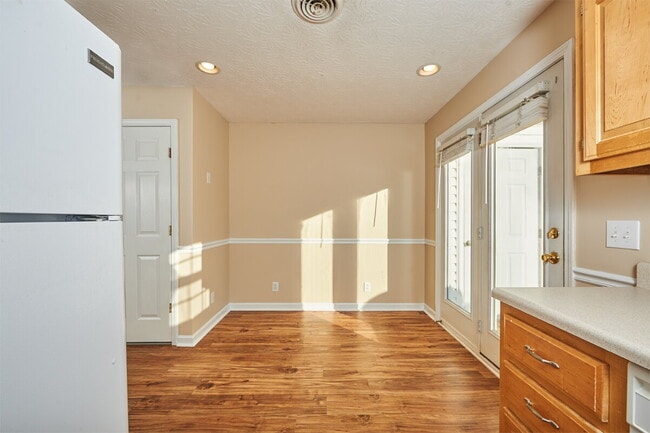 Building Photo - Coming Soon: 2BR, 1 1/2BA ground floor condo