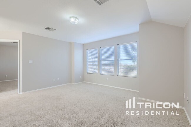 Building Photo - 312 Nogales Ln