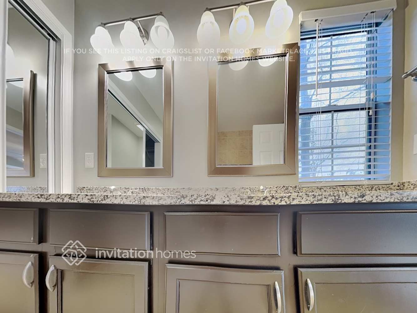 Building Photo - 16119 Amber Field Dr