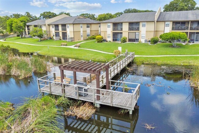 Building Photo - 10100 Sailwinds Blvd N