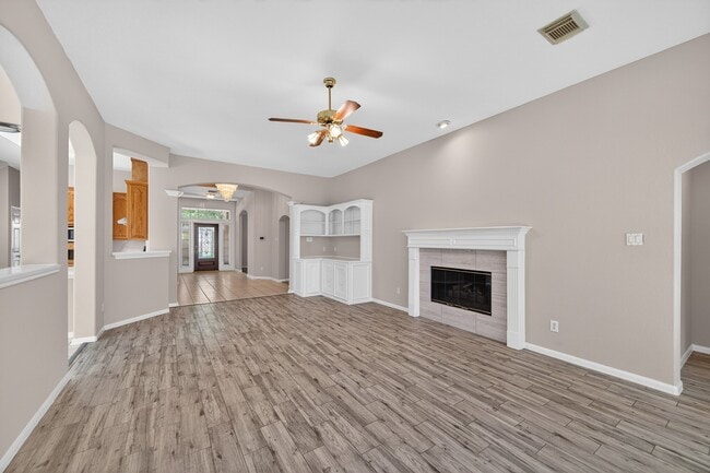Building Photo - 3918 Abbeywood Dr