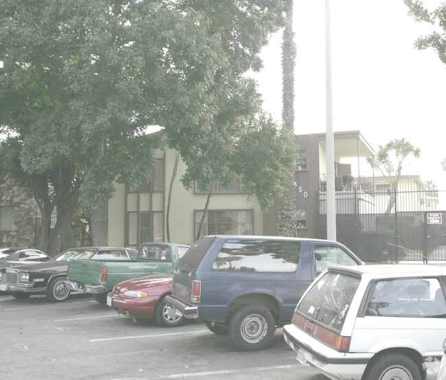 Building Photo - Potomac 3850 LLC