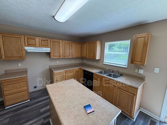 Building Photo - 6729 Fayetta Dr