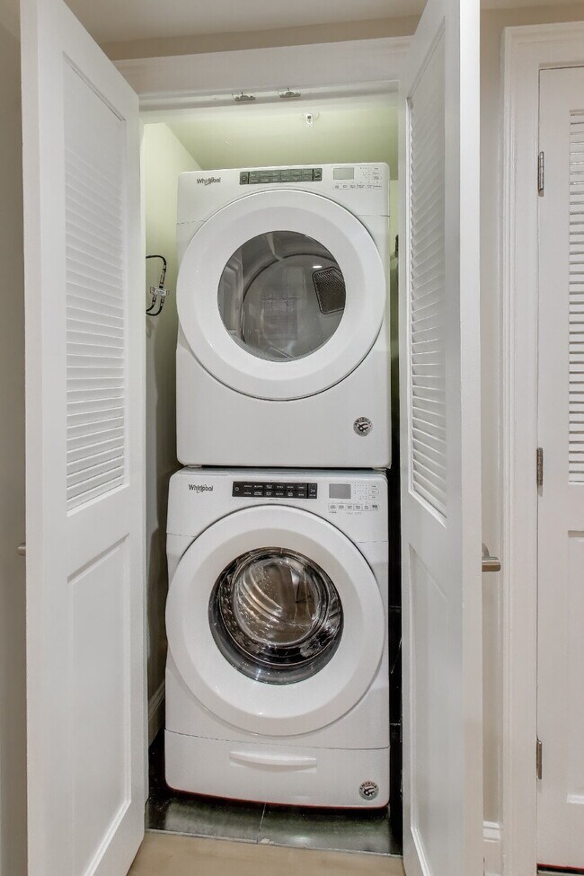 Building Photo - 1306 Rhode Island Ave NW