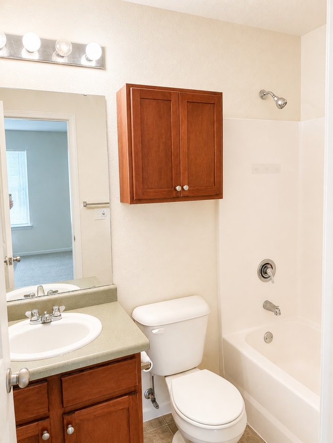 Building Photo - 847 Woodside Creek Dr