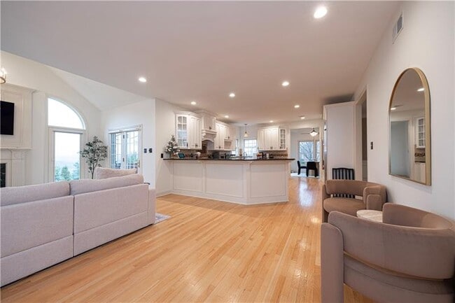 Building Photo - 1006 Sheriff's Ct