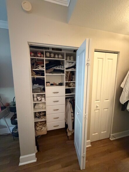 Building Photo - 4202 Renaissance Way