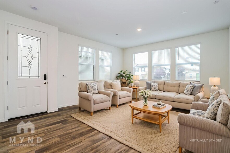 Building Photo - 7942 Pitcher St