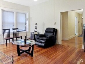 Building Photo - 1382 Beacon St