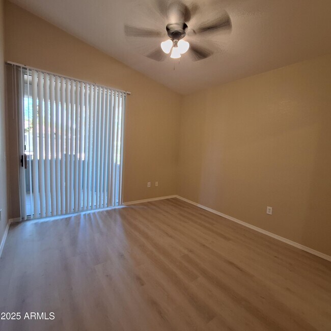 Building Photo - 2929 W Yorkshire Dr