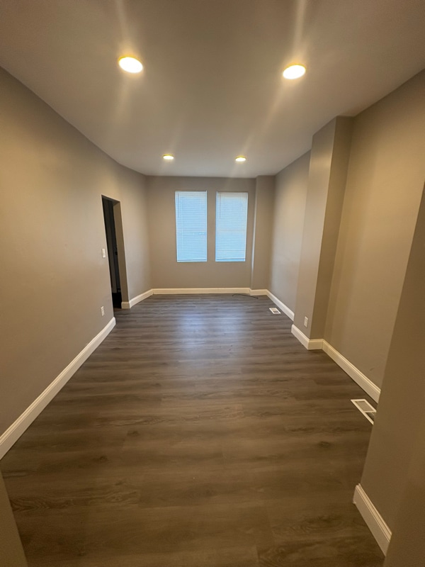 Building Photo - 3715 Oakmont Ave