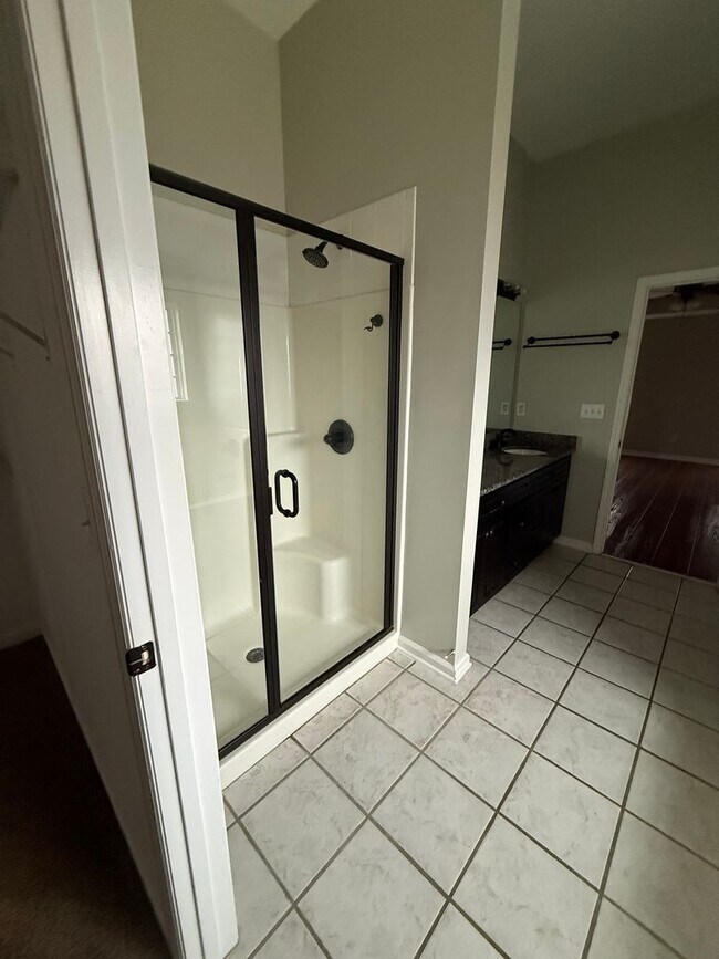 Building Photo - 1500 Cedar Hill Trail