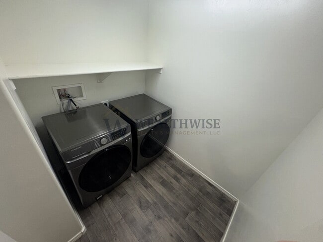 Building Photo - 3 Bedroom 2.5 Bath Home for Rent in Red Rock Village I Solar I 39912 S Farmers Way, Red Rock, AZ ...