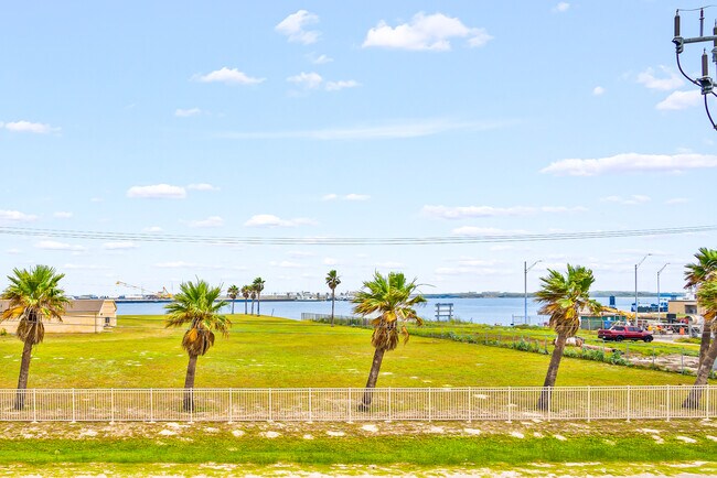 Building Photo - 100 Port Isabel St