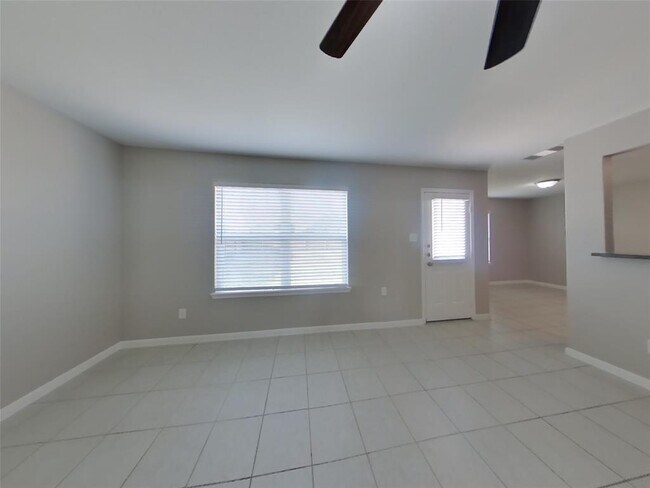 Building Photo - 944 American Monarch Dr