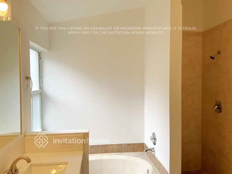 Building Photo - 6249 Island Way