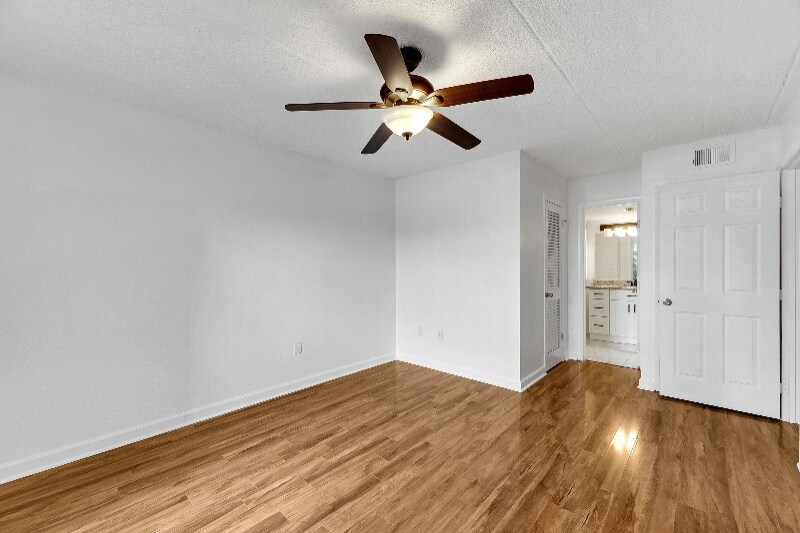 Building Photo - 5304 W Kennedy Blvd