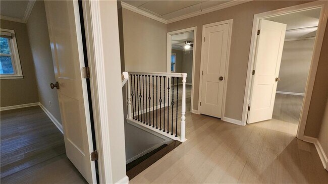 Building Photo - 3250 Indian Hills Dr