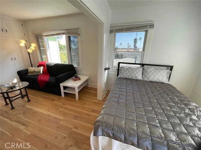 Building Photo - 274 Cliff Dr