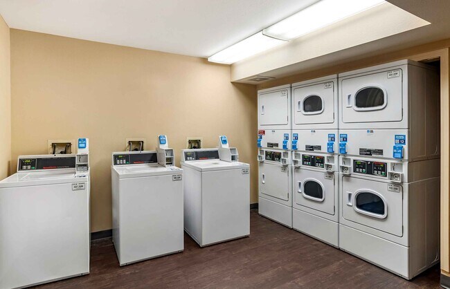 Building Photo - Furnished Studio-Los Angeles - Monrovia