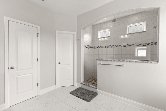 Building Photo - 13785 Behring Ave