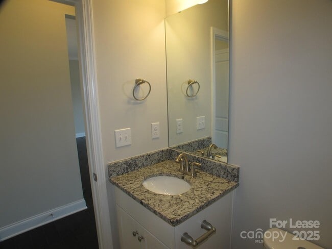 Building Photo - 1413 Bramblewood Dr
