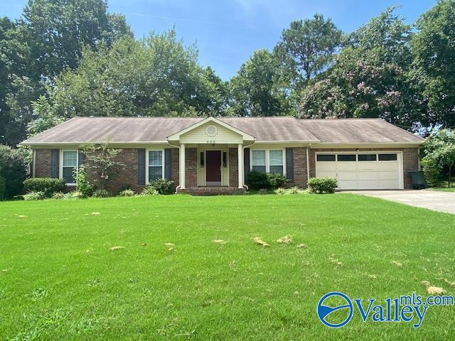 Building Photo - 826 Crestview Dr