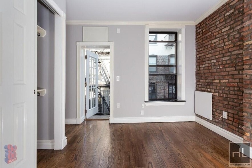 Building Photo - ORCHARD ST.