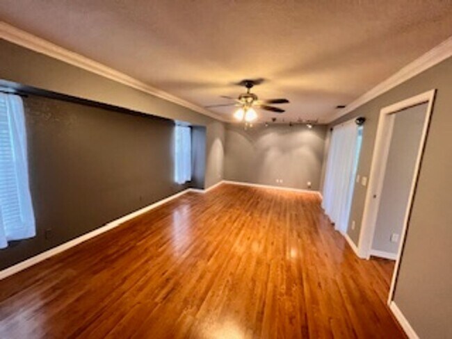 Building Photo - Annual DEEP CREEK Rental - 3/2/2