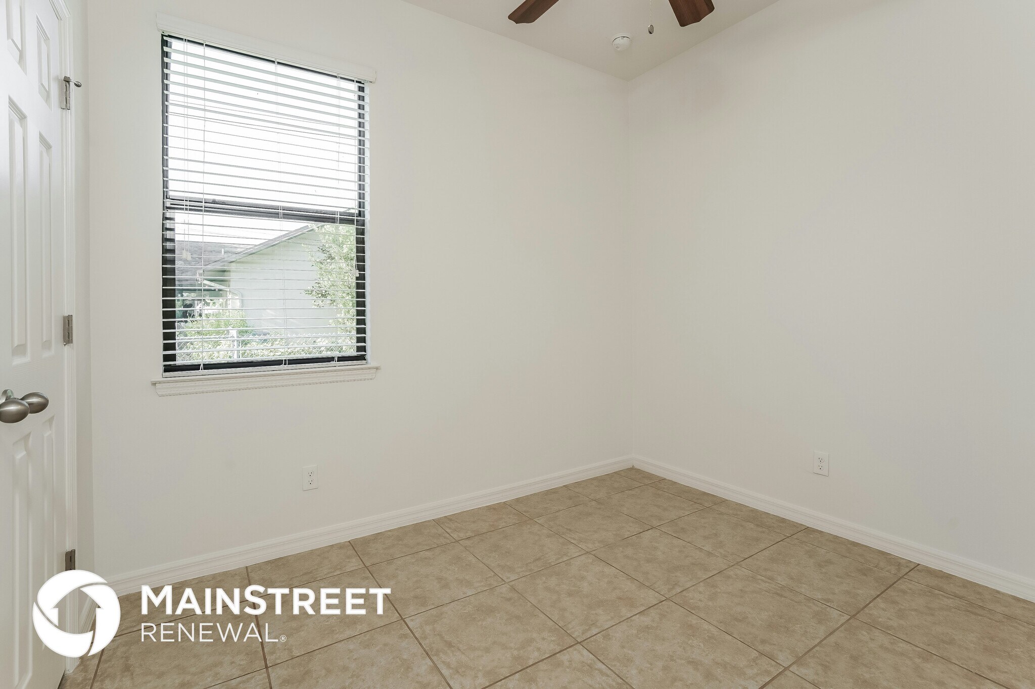 Building Photo - 945 SW 6th Pl