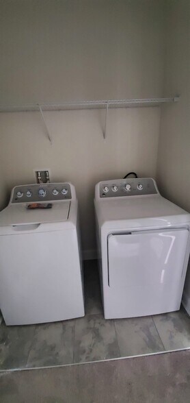 Top level washer & dryer - 141 Laurel Pl Ln