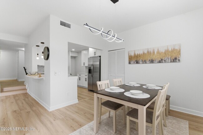 Building Photo - 7602 Las Palmas Way