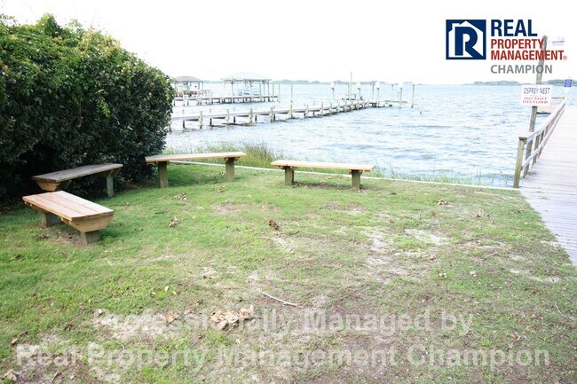 Building Photo - Spacious Home w/Community Access to Intra-...