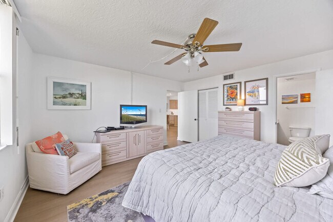 Building Photo - 2101 S Atlantic Ave