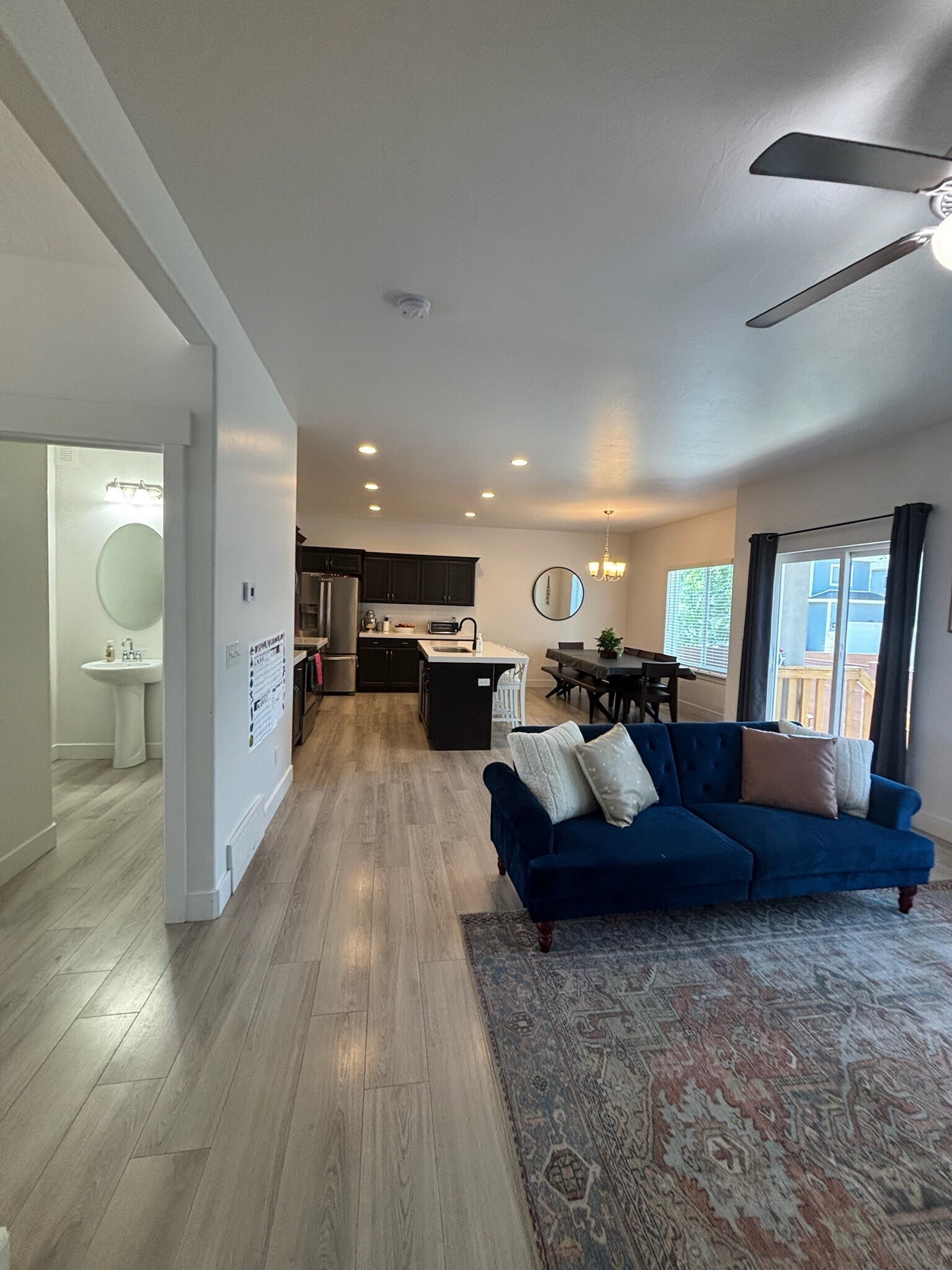 Main Floor - 421 E 280 N