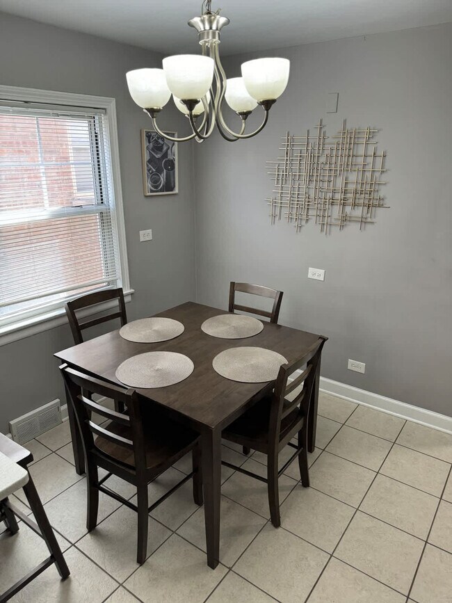 Building Photo - 6431 S Kenneth Ave