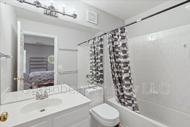 Building Photo - 12781 Fair Crest Ct