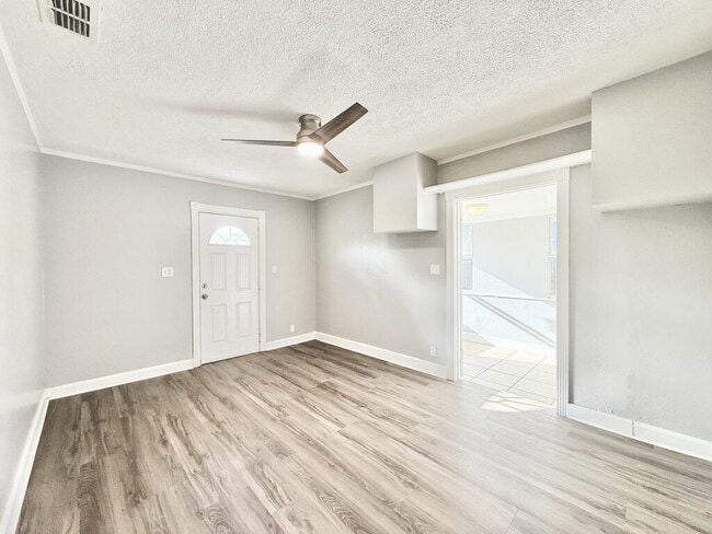 Building Photo - 1914 31st St S