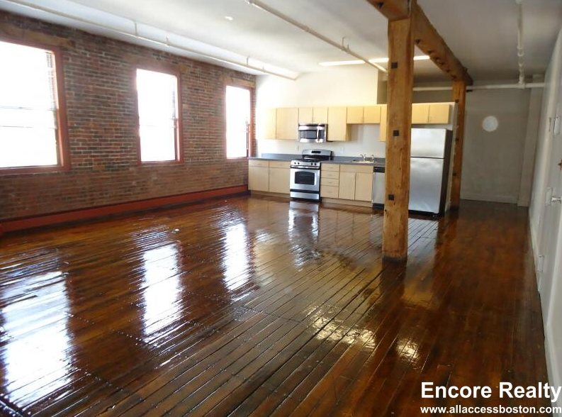 Building Photo - 804 Tremont St