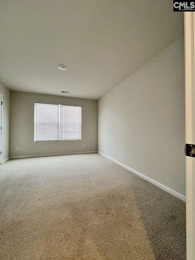 Building Photo - 199 Kitti Wake Dr