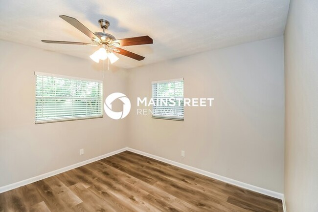 Building Photo - 4080 Loys Dr