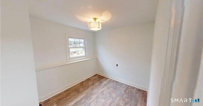 Building Photo - 1 Cottontail Rd