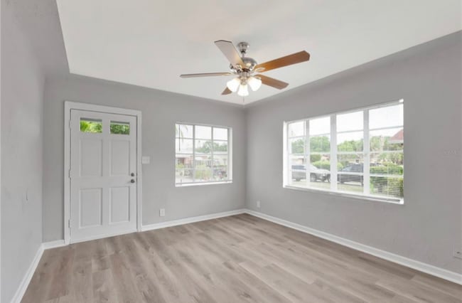 Building Photo - 925 17th St S