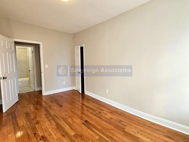 Building Photo - 515 W 168th St