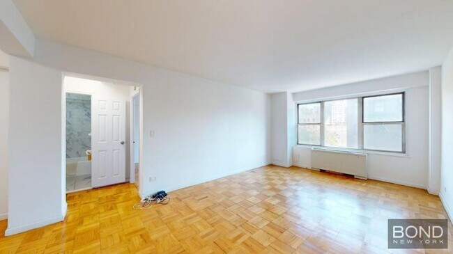 Building Photo - 1 bedroom in NEWYORK NY 10014