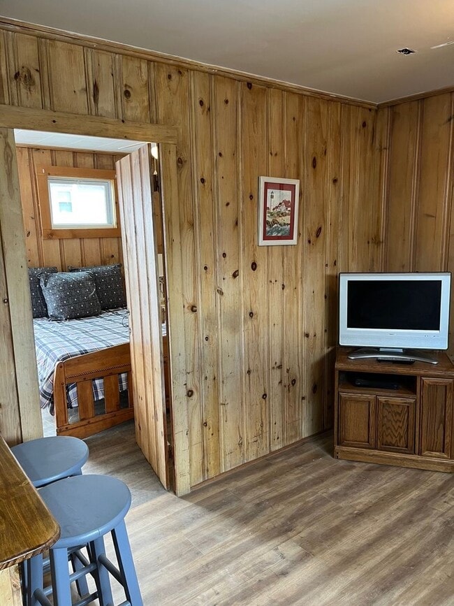 Building Photo - 67 E Grand Ave